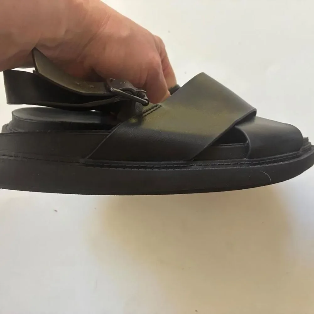 Urban-outfitters Women's Black and Brown Sandals